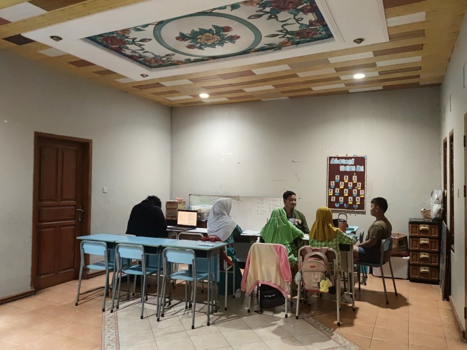 Ruang Belajar Full AC